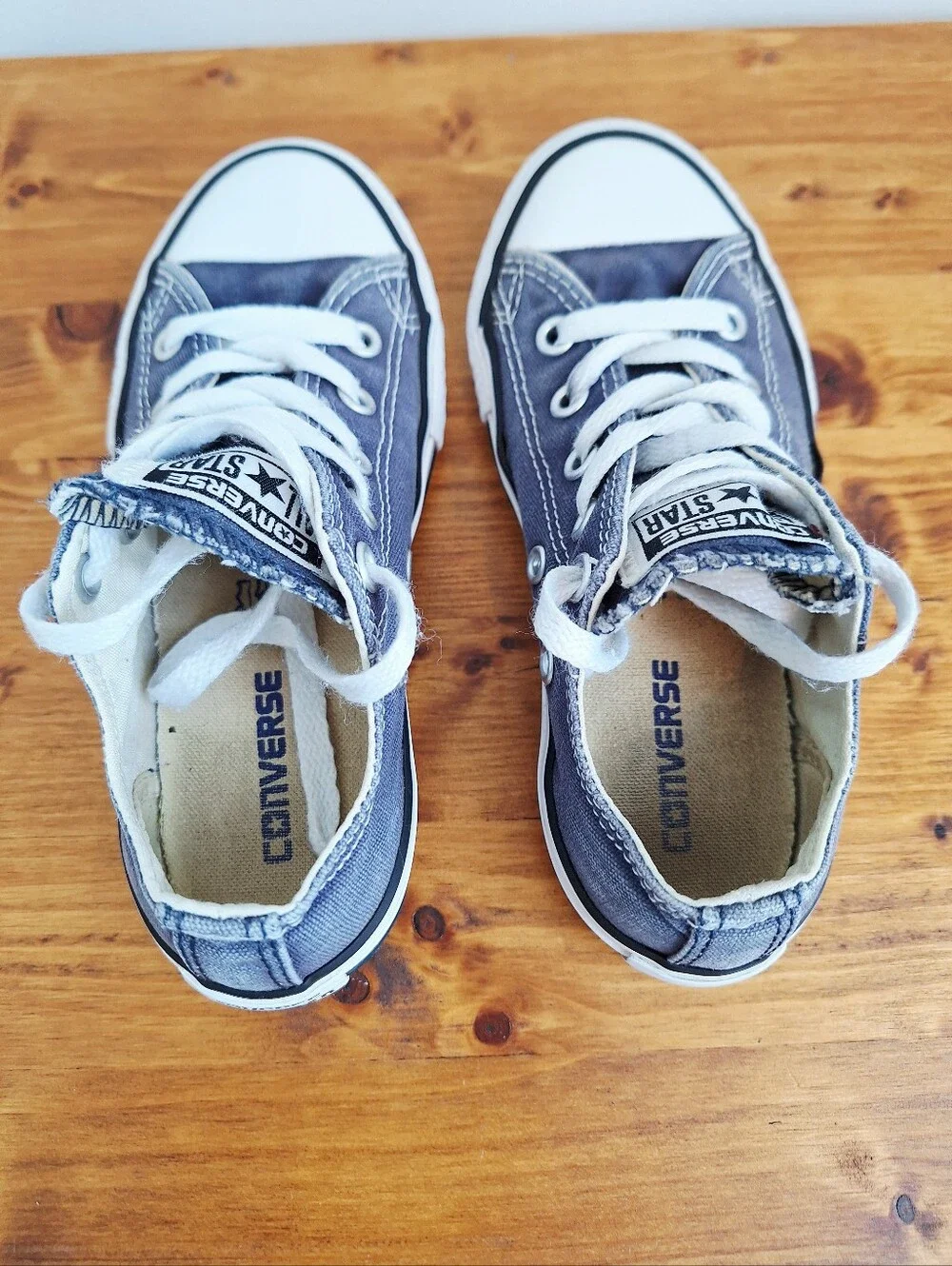 Converse Chuck Taylor All Star Low Top Sneakers Kids Size 12